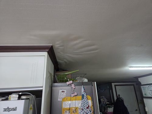 누수탐지 역삼동 빌라 3층 안방 벽면 시공 후기 사진