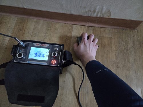 누수탐지 도곡동 빌라 4층 거실 천장 모서리 시공 후기 사진