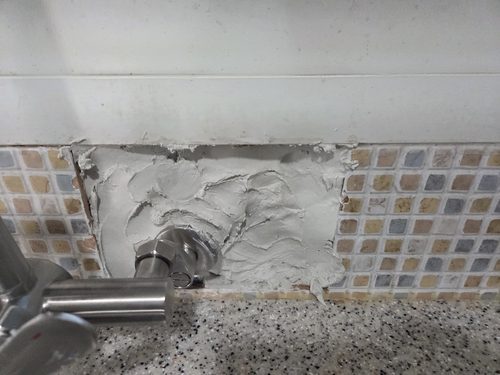 누수탐지 논현동 상가 2층 천장 조명 주변 시공 후기 사진