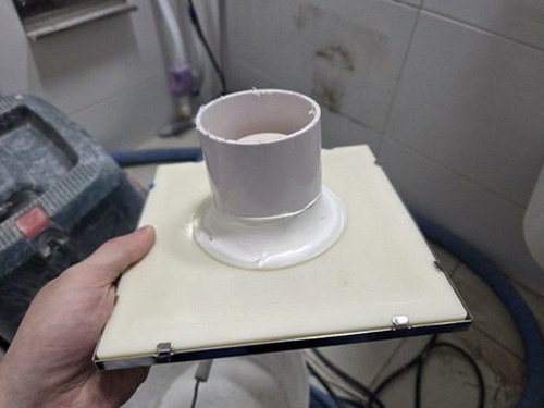 누수탐지 배관 이음부 점검 장면
