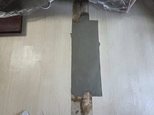 누수탐지 신길동 누수탐지 뒤에 숨은 거실 젖음 흔적 살펴보니