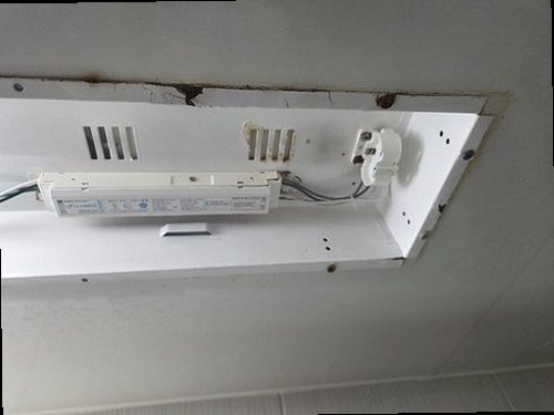 서울 중구 누수탐지 천장 얼룩과 배관 점검 위치를 표시한 현장 기록 사진