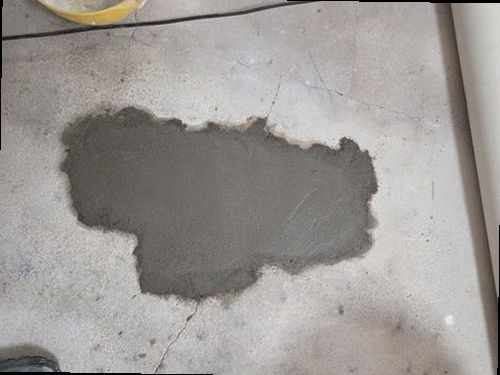 광주 누수탐지 벽면 얼룩과 배관 위치를 나란히 비교한 그림