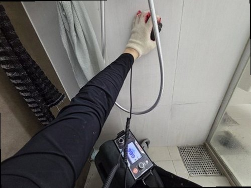 아산시 누수탐지 탕정면 아파트 3층 아기방 벽면 시공 후기 사진