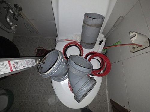 누수탐지 욕실 배관 점검 장면