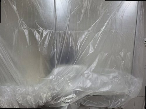 성북구 누수탐지 외벽 균열과 창틀 둘레를 살피는 점검 장면