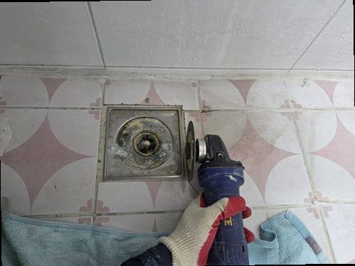 의왕 누수탐지 계량기 앞 공용 배관과 세대 내 전용 배관이 나뉘는 지점을 보여주는 설비 구조 이미지