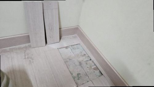 수지구 누수탐지 벽면 얼룩 위치와 배관 이음부를 표시한 점검 기록 예시
