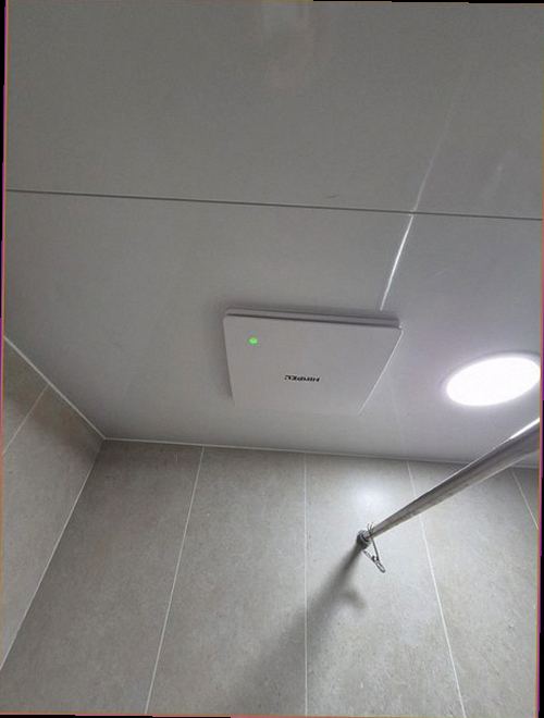양주 누수탐지 욕실 누수 흔적과 배관 주변을 확인하는 점검 장면