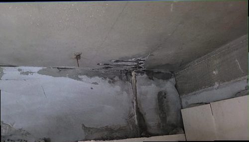 덕양구 누수탐지 배관 압력과 수분 수치를 비교하며 원인을 좁히는 검사 장면