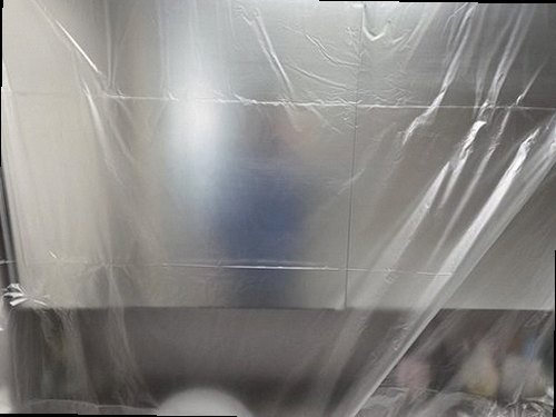누수탐지 정리된 점검 기록과 고지서를 비교하는 장면
