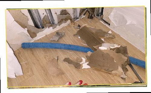 광진구 누수탐지 누수 원인 확인 후 보수 범위를 설명하는 현장 모습