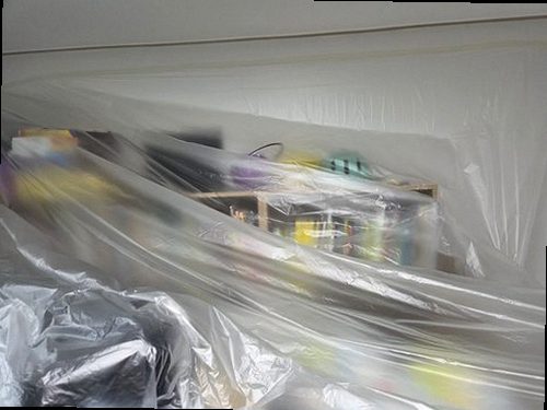 파주 누수탐지 천장과 벽면의 누수 흔적을 확인하는 점검 장면