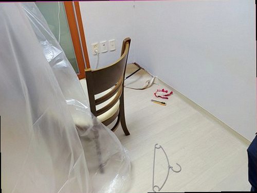 의정부 누수탐지 싱크대 하부장 내부와 배관 연결부를 확인하는 현장