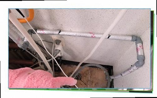 병점구 누수탐지 천장과 벽면의 누수 흔적을 확인하는 현장 점검 모습
