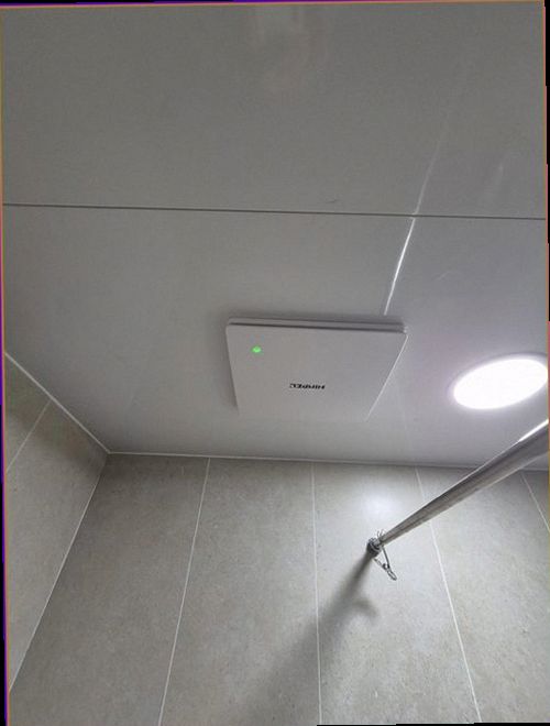 남동구 누수탐지 누수 보수 전후 배관과 마감 상태를 확인하는 모습