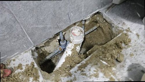 마포구 누수탐지 신공덕동 오피스텔 11층 욕실 수납장 뒤 시공 후기 사진