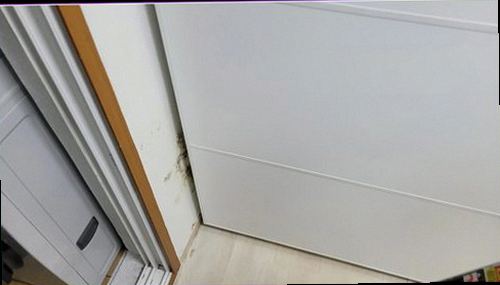 누수탐지 계량기와 배관 압력 변화를 비교하는 점검 과정