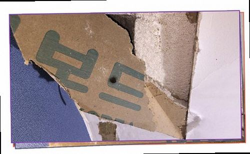 양천구 누수탐지 누수 확인 후 난방 배관 상태와 압력 변화를 비교하는 모습