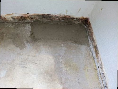 동두천 누수탐지 수도 계량기와 실내 배관 상태를 확인하는 모습