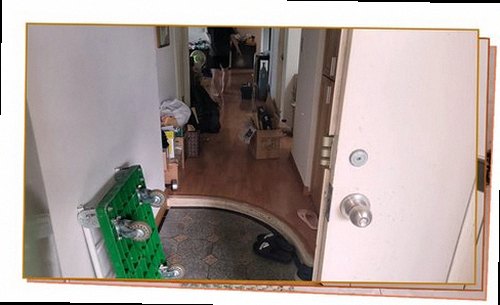 분당구 누수탐지 벽면 수분 흔적과 누수 의심 구간을 점검하는 모습