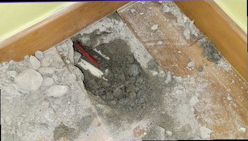 영통구 누수탐지 배관 점검 후 누수 구간과 수리 범위를 설명하는 현장
