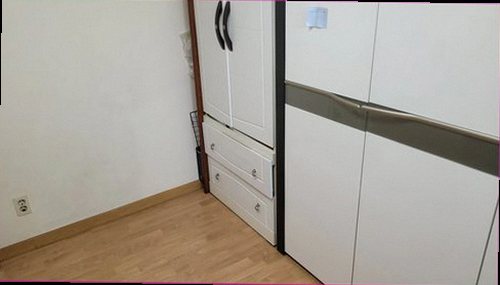 일산서구 누수탐지 배관 연결부와 벽면 수분 상태를 점검하는 현장 모습