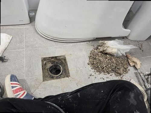 누수탐지 고덕면 누수탐지 화장실 바닥이 젖는데 왜 원인이 안 보일까