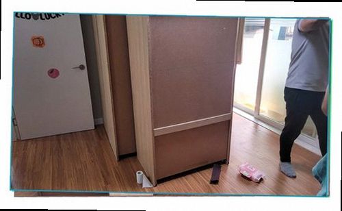 장안구 누수탐지 천장 얼룩과 벽지 들뜸이 나타난 실내 현장