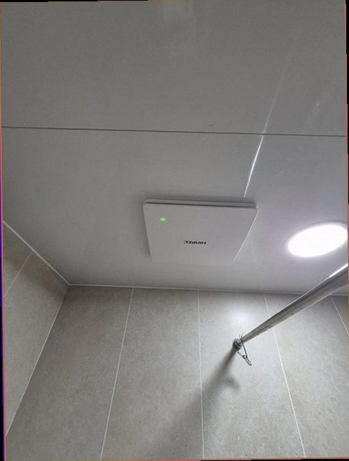 처인구 누수탐지 욕실 바닥 수분과 배관 상태를 단계적으로 점검하는 장면