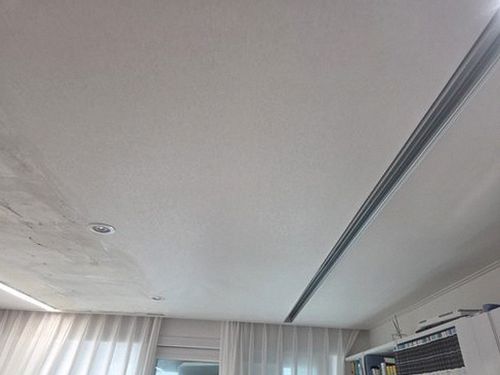 누수탐지 습도와 배관 주변 상태를 함께 살피는 점검 과정