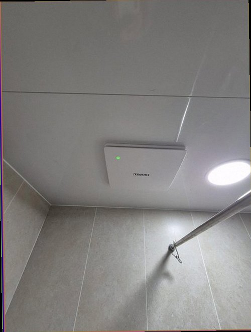 관악구 누수탐지 화장실 주변의 미세한 습기와 점검 포인트를 보여주는 안내 이미지