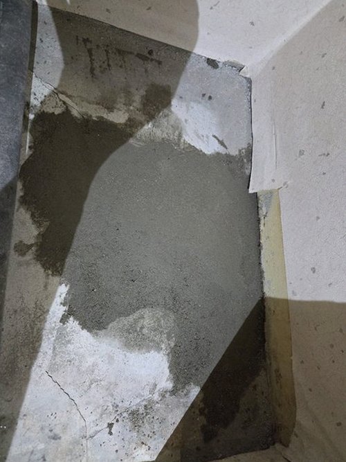 누수탐지 현장 장비 점검 장면