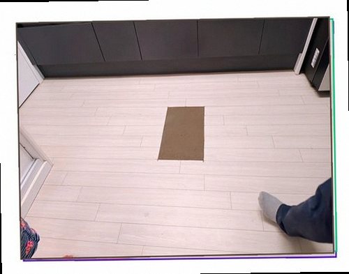 누수탐지 누수 의심 부위를 살펴보는 점검 장면