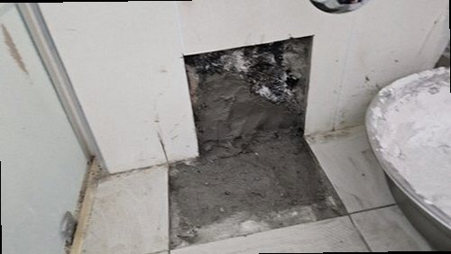 양천구 누수탐지 목동 상가 1층 남자화장실 벽면 시공 후기 사진