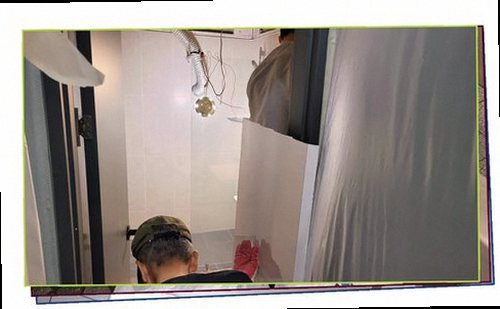 종로구 누수탐지 천장과 벽면의 누수 흔적을 확인하는 점검 장면