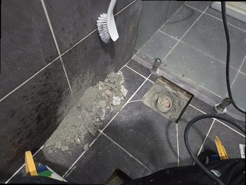 팔달구 누수탐지 고등동 아파트 6층 욕실 수납장 뒤 시공 후기 사진