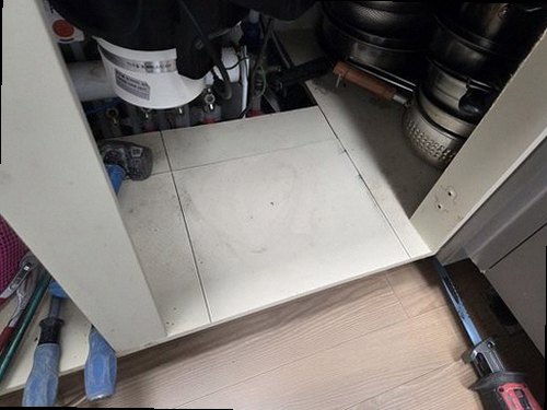 옹진군 누수탐지 덕적면 진리 다가구주택 3층 주방 바닥 시공 후기 사진
