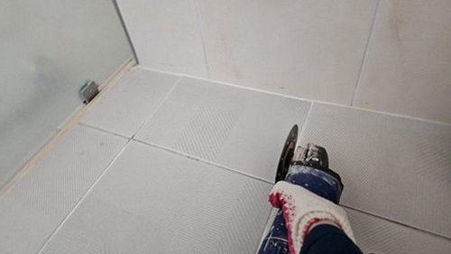 누수탐지 양서면 누수탐지 빌라 욕실 벽면 얼룩이 보내는 신호 읽기