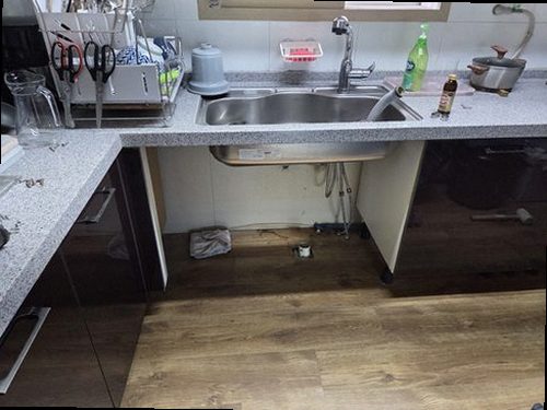 권선구 누수탐지 곡반정동 아파트 8층 주방 아래층 천장 시공 후기 사진