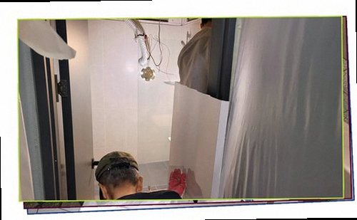 이천 누수탐지 천장 얼룩과 습기 흔적을 확인하는 현장 점검 이미지