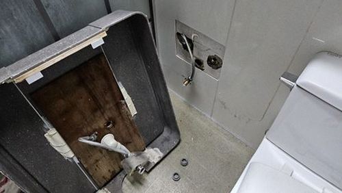 군포 누수탐지 재궁동 아파트 5층 화장실 변기 주변 시공 후기 사진