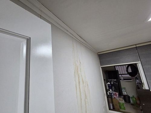 군포 누수탐지 부곡동 빌라 2층 세탁실 벽면 시공 후기 사진