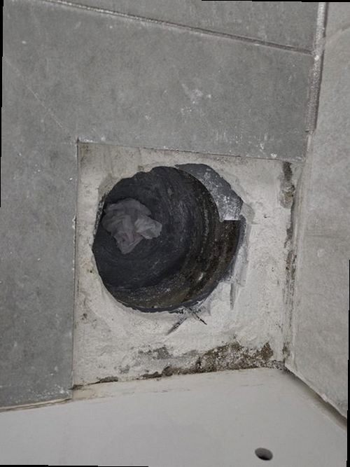 누수탐지 처치 전후 벽면 상태를 비교해 기록한 점검 자료