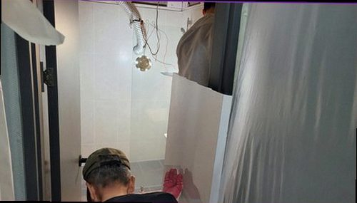 누수탐지 누수 의심 구간을 순서대로 확인하는 현장 점검 장면