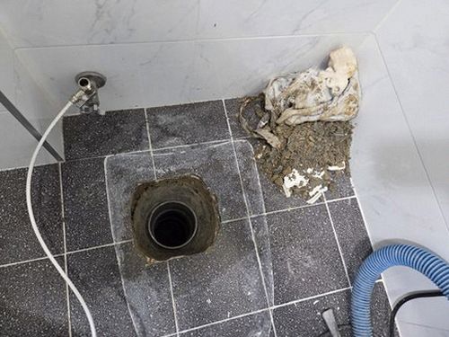 미추홀구 누수탐지 주안동 상가 2층 화장실 위 천장 시공 후기 사진