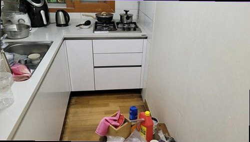 누수탐지 베란다 벽면 얼룩과 점검 전후를 비교한 현장 이미지