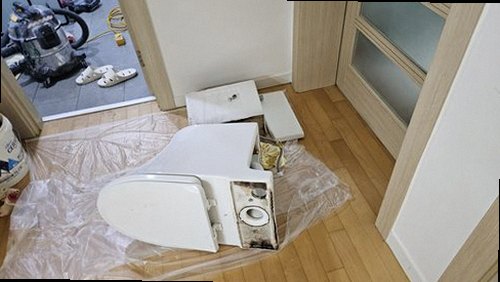 과천 누수탐지 원문동 빌라 1층 욕실 앞 마루 시공 후기 사진