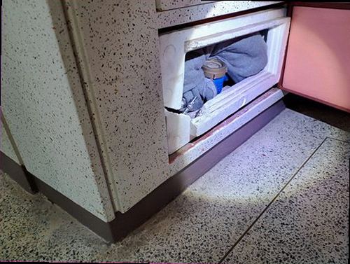 천안시 동남구 누수탐지 벽면과 바닥의 습기 변화를 확인하는 현장 기록 이미지