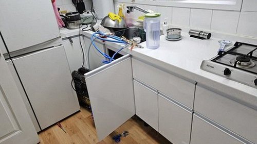 누수탐지 매송면 누수탐지 주방누수흔적 원인 두 가지 비교 검증